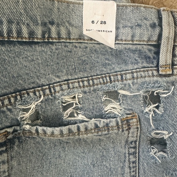 NWT Good American Jean shorts size 6 - Picture 4 of 5